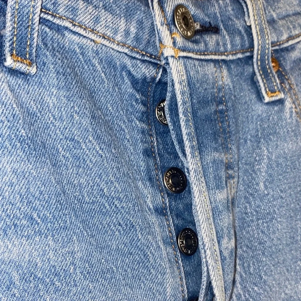 Levi’s Wedgie Icon Jeans in Truth Unfolds 28